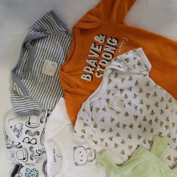3/$30 NEWBORN Organic & Premium Cotton Onesie Bodysuit Bundle - Picture 3 of 9